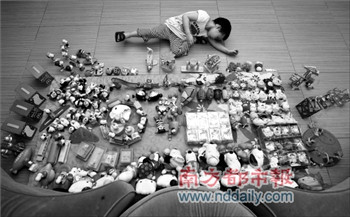 麥當(dāng)勞小黃人受熱捧：盤點(diǎn)那些兒童套餐經(jīng)典玩具
