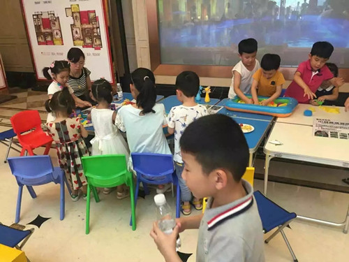 玩具體驗專區(qū)