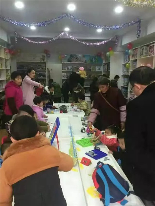 玩具店體驗區(qū)