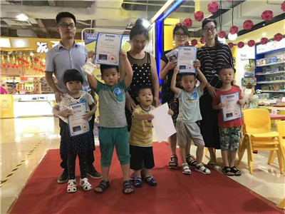 樂高機器人,兒童diy培訓(xùn),益智玩具店加盟-皇家迪智尼公司總部加盟商培訓(xùn)