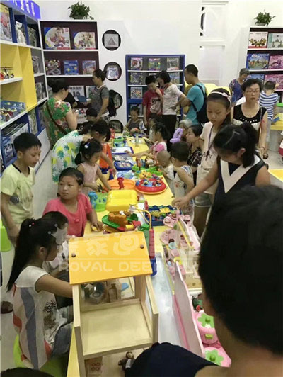 兒童玩具加盟- 品牌動態(tài)-皇家迪智尼兒童玩具店加盟官網(wǎng)