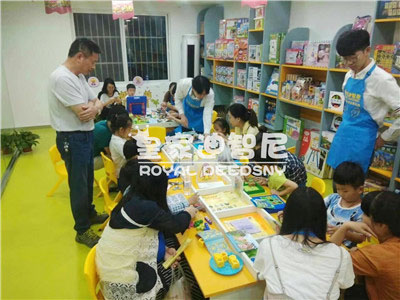 加盟玩具店- 玩具知識(shí)-皇家迪智尼兒童玩具店加盟官網(wǎng)