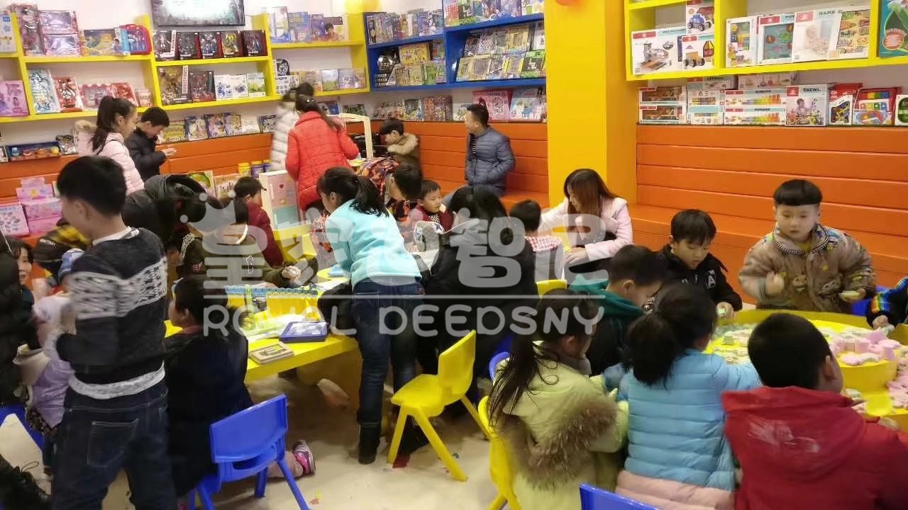 玩具加盟店 -開店活動(dòng)-皇家迪智尼兒童玩具店加盟官網(wǎng)