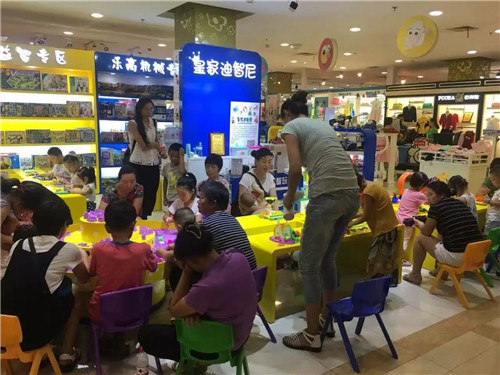 玩具加盟店 -開業(yè)活動-皇家迪智尼兒童玩具店加盟官網(wǎng)