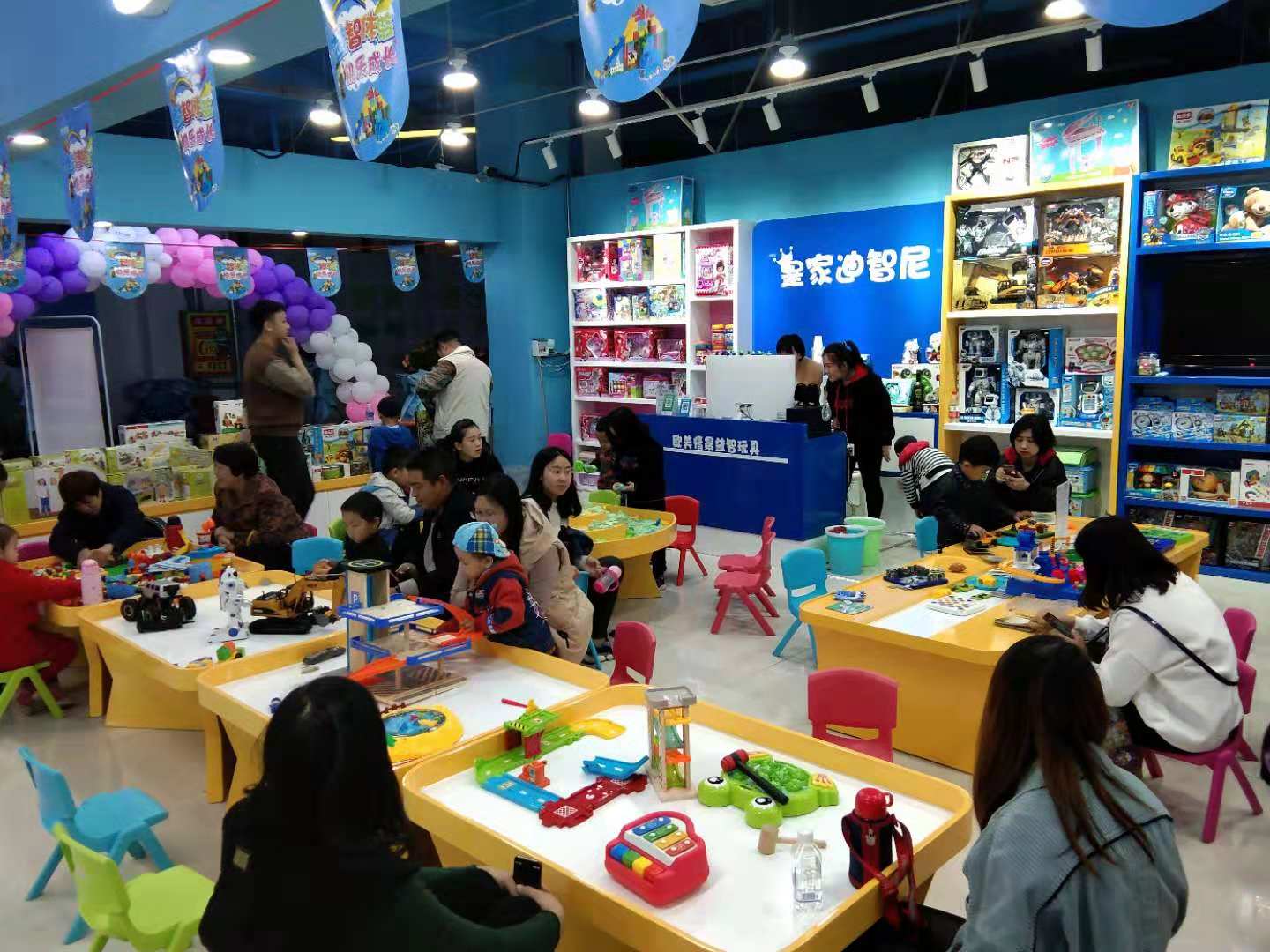 皇家迪智尼玩具店，如何去運營一家有特色的玩具店