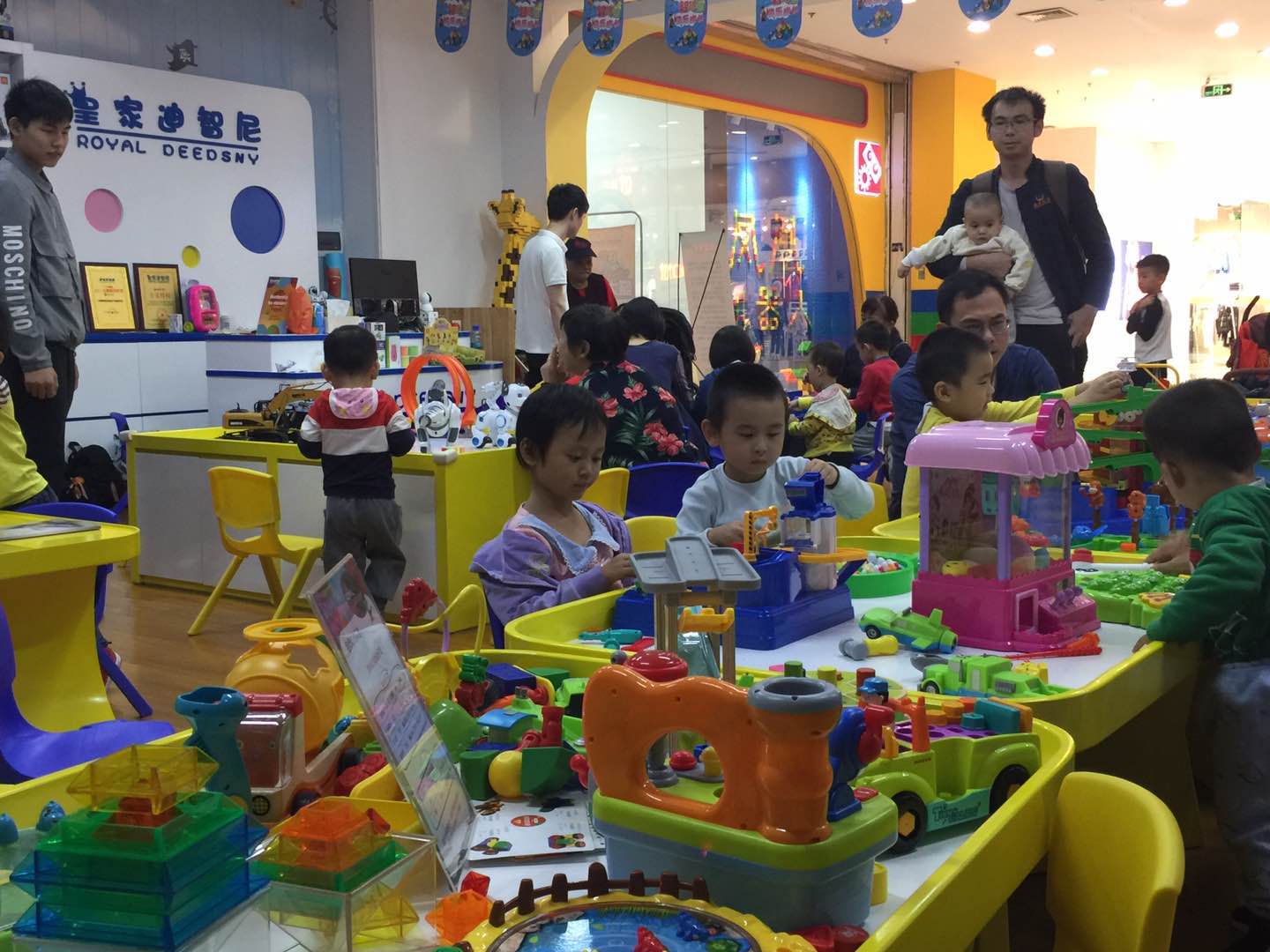 解析玩具店加盟營(yíng)銷思路要點(diǎn)，對(duì)加盟商有一定的幫助
