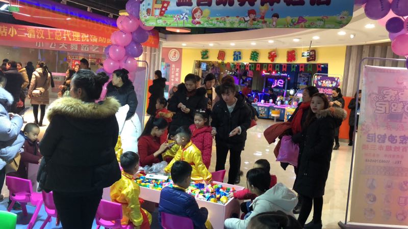 玩具店導(dǎo)購如何提高營銷能力，才能讓老板財(cái)源滾滾？