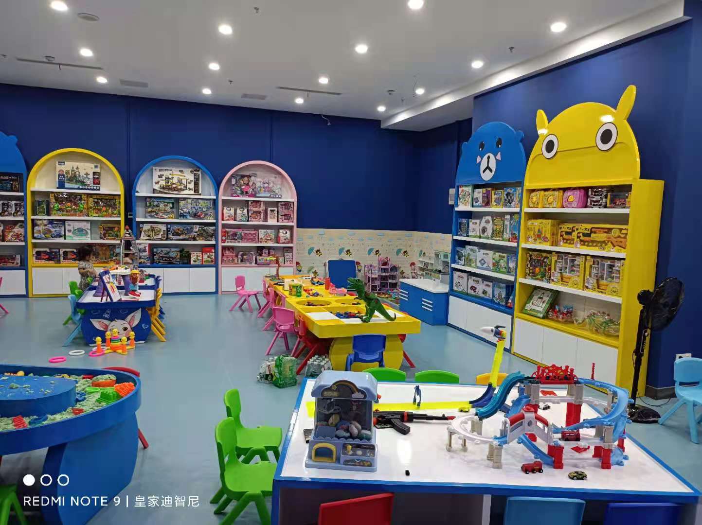 皇家迪智尼兒童玩具店吸引點(diǎn)在哪里?