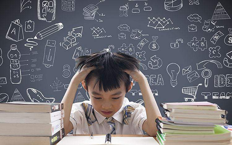 父母在孩子幼兒園階段一定要“狠抓”4點(diǎn)，孩子上學(xué)后成績優(yōu)異
