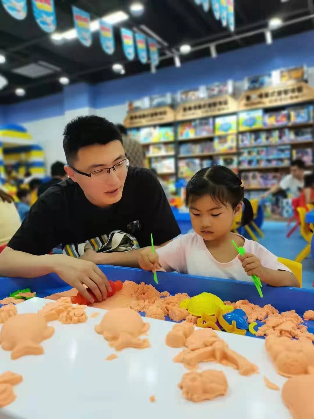 父母在孩子幼兒園階段一定要“狠抓”4點(diǎn)，孩子上學(xué)后成績優(yōu)異