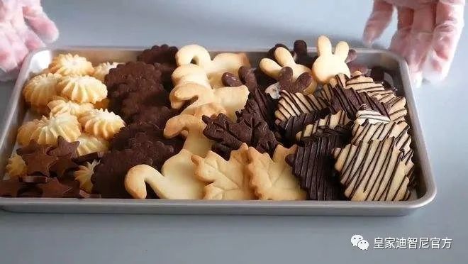 皇家迪智尼 I 育兒分享睡前吃那些事物，會影響孩子的睡覺和發(fā)育！！