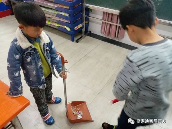 皇家迪智尼 I 帶孩子一起體驗，過年的儀式感?。?！