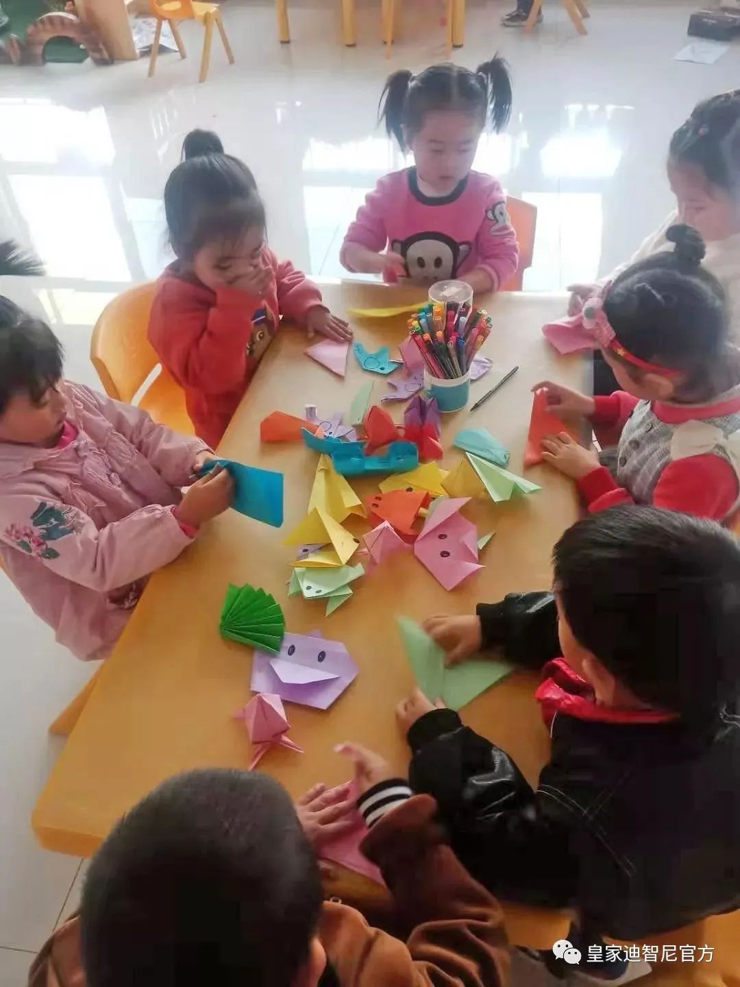 皇家迪智尼 I 培養(yǎng)出動手能力超棒的孩子，家長可以這樣引導(dǎo)??！