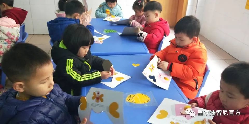 皇家迪智尼 I 培養(yǎng)出動(dòng)手能力超棒的孩子，家長(zhǎng)可以這樣引導(dǎo)??！