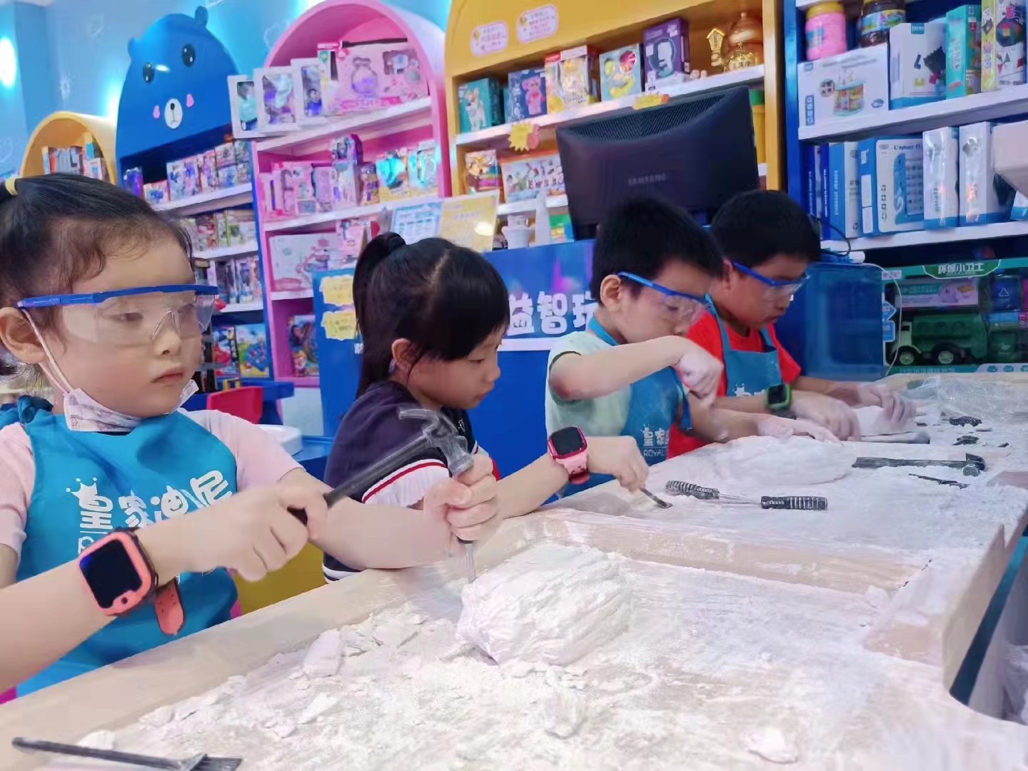 皇家迪智尼 I 手工DIY考古恐龍專場(chǎng)活動(dòng)方案出爐！