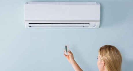炎炎夏日，寶寶在空調(diào)房間到底好不好