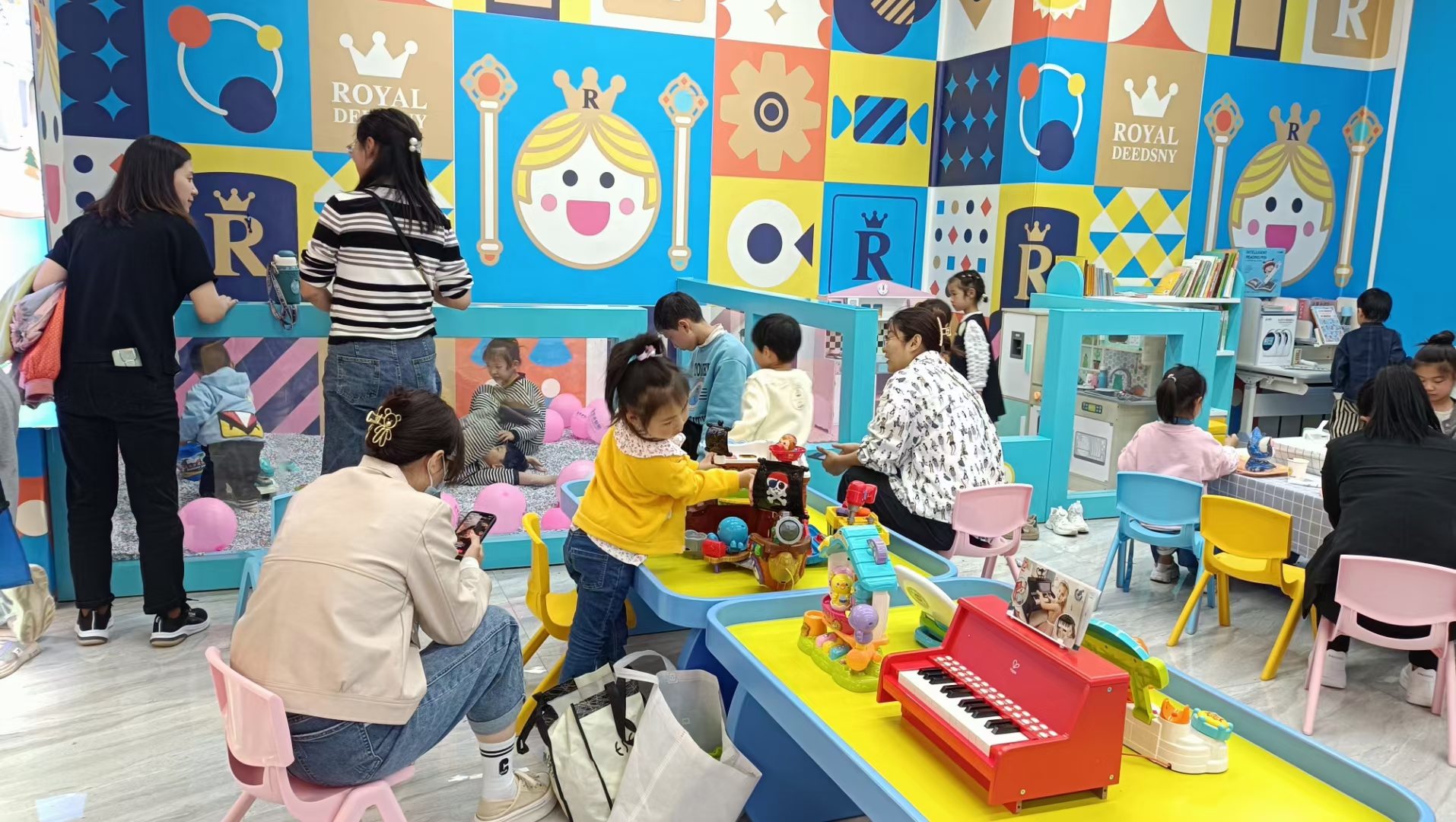 皇家迪智尼 I 暑假旺季來臨，國內(nèi)玩具加盟批發(fā)市場都在哪！ 